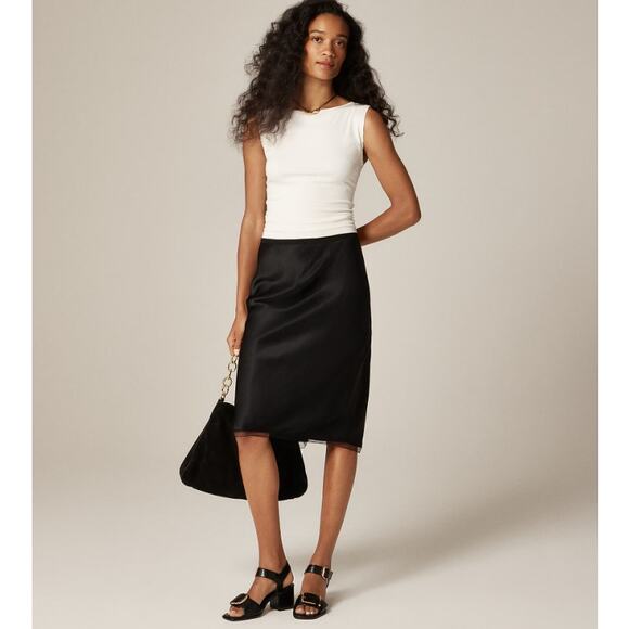 J.Crew Refined Rib Shell Tank WMNS M Cream Pullover Slim Fit Boatneck Satin Trim - Picture 2 of 7